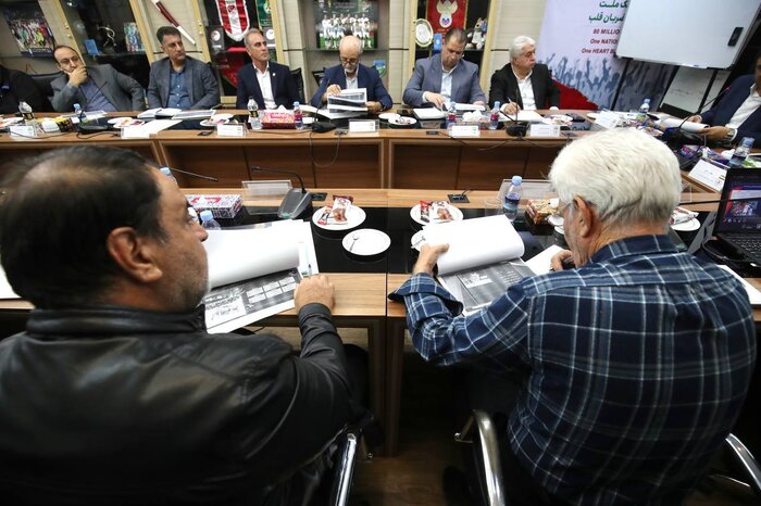 برگزاری جلسه بررسی عملکرد تیم ملی فوتسال با حضور شمس و ناظمالشریعه