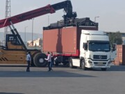 ترانزیت کالا و حمل یکسره در بندر شهید رجایی از سر گرفته شد