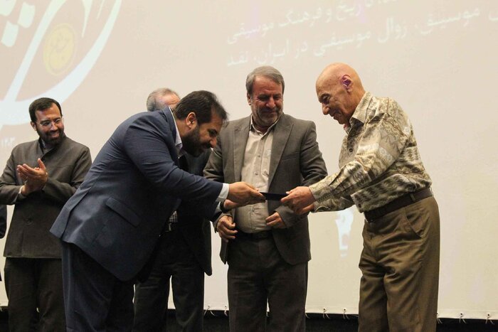 تجلیل از پیشکسوتان هنرمند در آیین مهر سینمای ایران