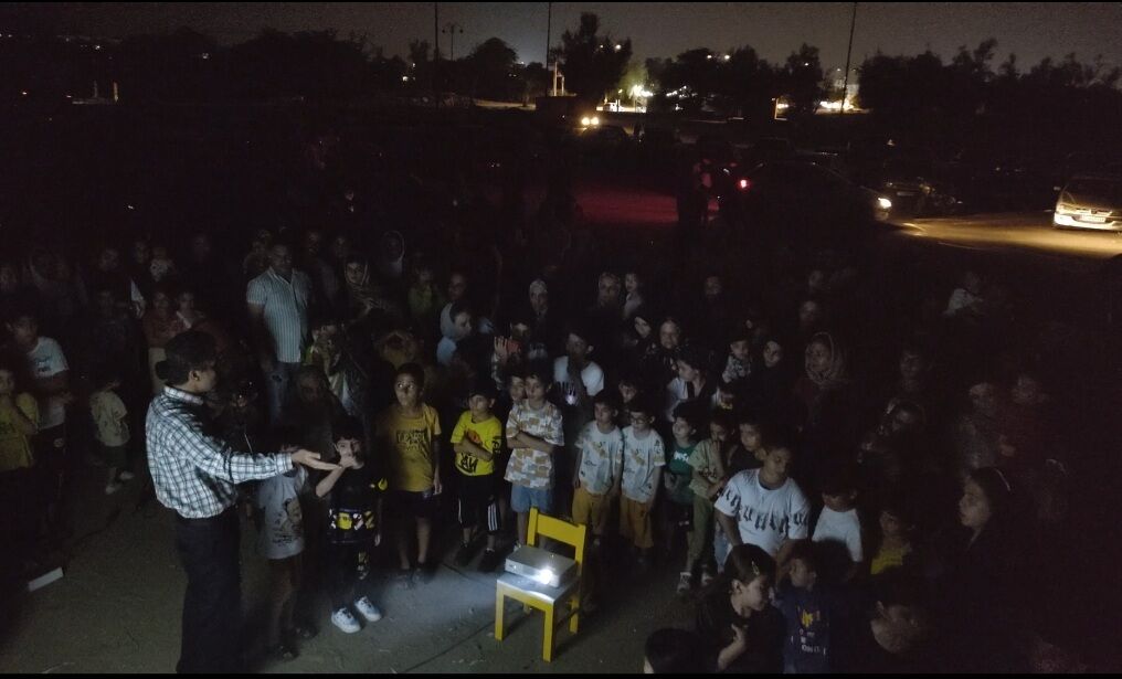 کاوش کودکان عالیشهر بوشهر در "آسمان شب" کاوش کودکان عالیشهر بوشهر در "آسمان شب"