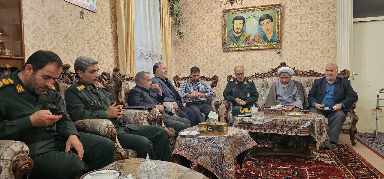 خانه جهاد و شهادت در تبریز با هفت شهید خانه جهاد و شهادت در تبریز با هفت شهید