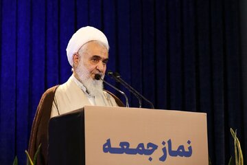 امام جمعه قزوین: نماز جمعه رهبری نمره امنیت نظام جمهوری اسلامی را به جهانیان نشان داد