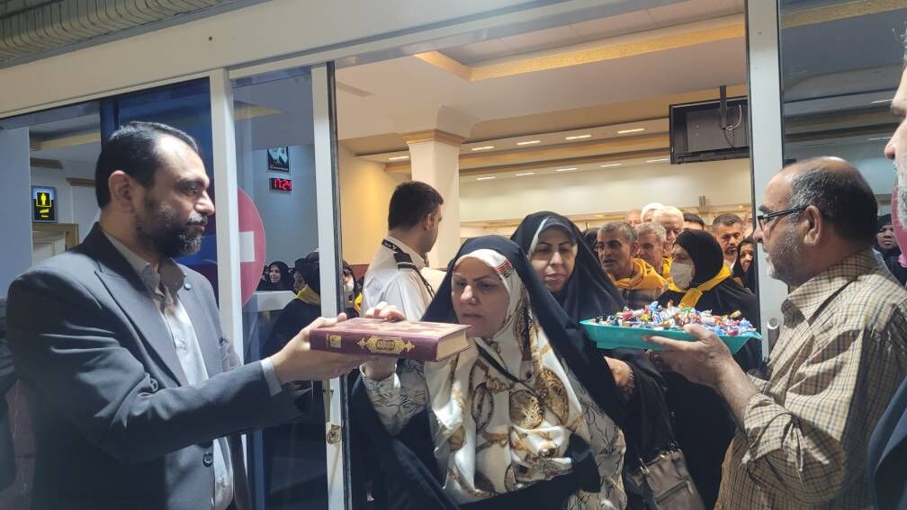 بدرقه نخستین گروه زائران عمره مفرده از استان بوشهر به سرزمین وحی بدرقه نخستین گروه زائران عمره مفرده از استان بوشهر به سرزمین وحی