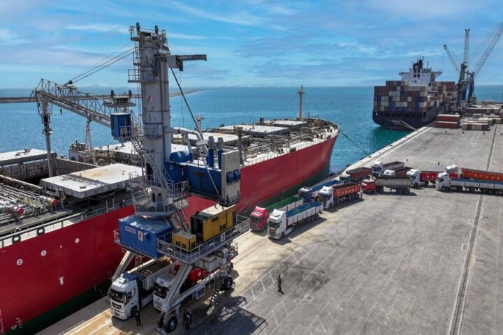 بندر چابهار چهار راه تجارت و اقتصاد؛ تحول سواحل مَکُران با سرمایهگذاری یک میلیارد دلاری