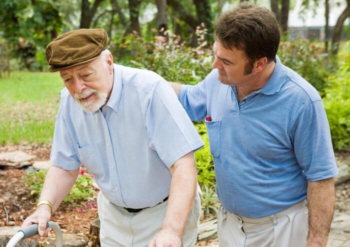 ۲ برابر شدن جمعیت سالمند تا ۱۴۲۱/چه کسی از سالمندان نگهداری میکند