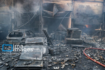 Large fire at Tehran’s iron market