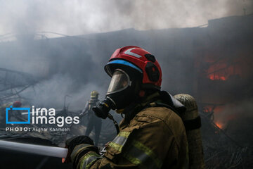 Large fire at Tehran’s iron market