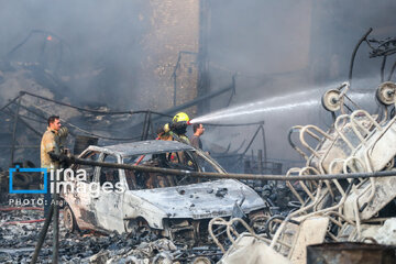 Large fire at Tehran’s iron market