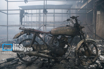 Large fire at Tehran’s iron market