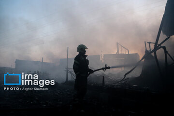 Large fire at Tehran’s iron market