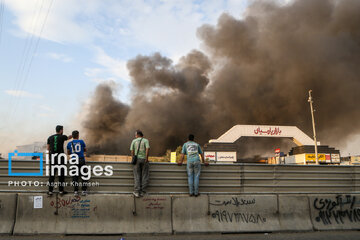 Large fire at Tehran’s iron market