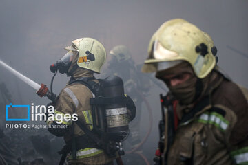 Large fire at Tehran’s iron market