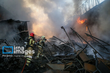 Large fire at Tehran’s iron market