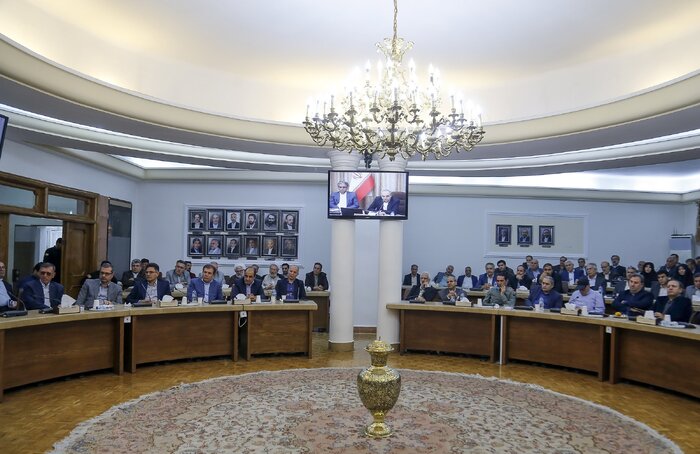 استاندار آذربایجان شرقی: در انتصابها به جوانان میدان دهیم