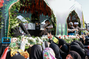 Funeral por el mártir Abás Nilforushan en Teherán