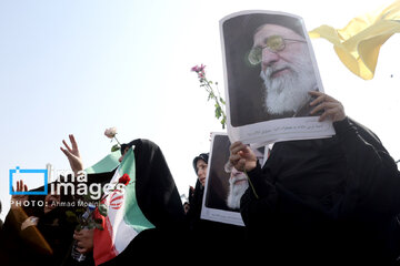 Funeral por el mártir Abás Nilforushan en Teherán