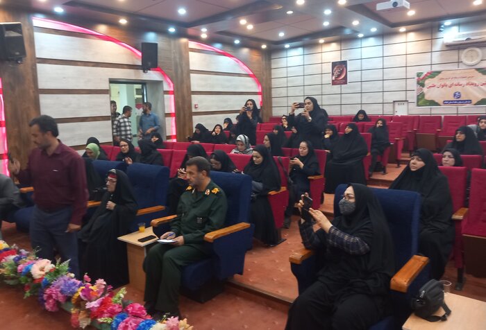 یک مسئول: دشمن با جنگ نرم فرهنگی و تبلیغاتی به مصاف خانوادههای ایرانی آمده است