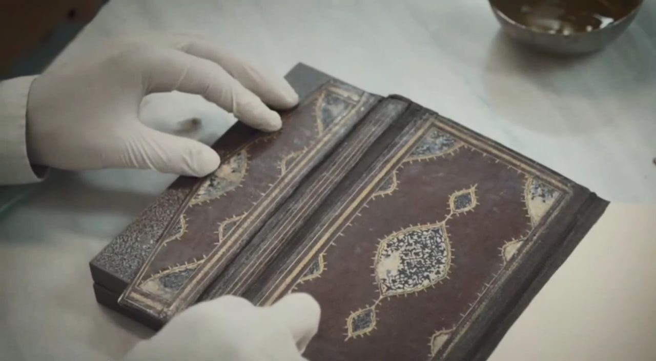 Precious manuscript of Divan of Hafez restored in Iran