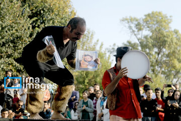 Second day of Street Theater fest in western Iran