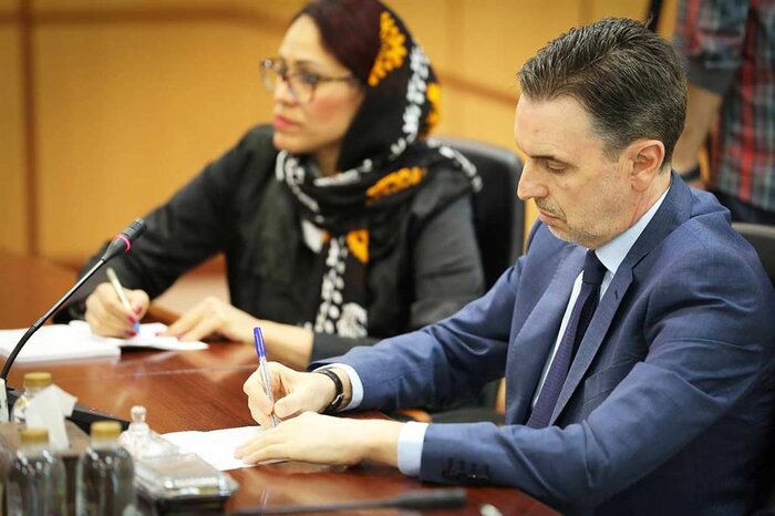 دعوت مدیرعامل راهآهن از کارشناسان فنی ریلی اسپانیا برای راهاندازی قطارهای پُرسرعت