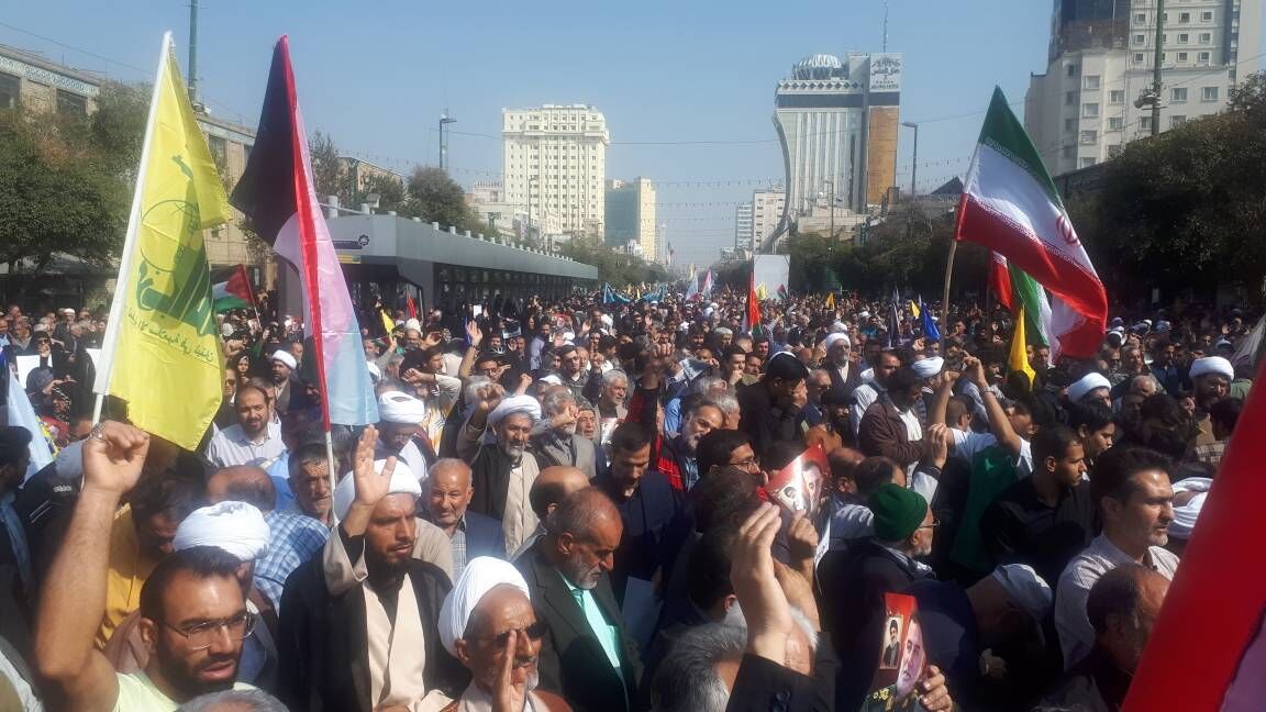 Funeral procession for Martyr Nilforoushan held in Iran's Mashhad