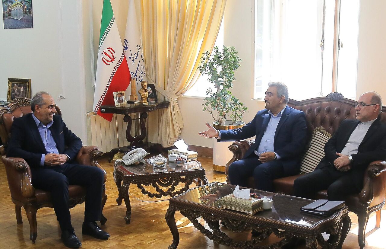 استاندار: تبریز آماده نقشآفرینی تاریخی در حوزه دیپلماسی است استاندار: تبریز آماده نقشآفرینی تاریخی در حوزه دیپلماسی است