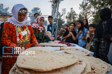 Iran: Festival du pain à Kerman au sud-est