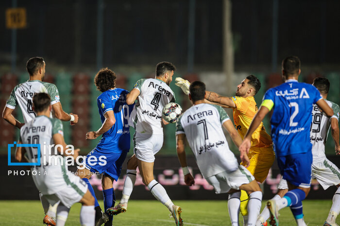 نوری: ۲۰ میلیارد میگیرند اما در حد استقلال نیستند/ خودیها سهم میخواهند!