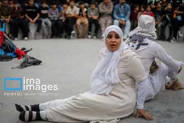 17th Intl. Street Theater Festival in western Iran