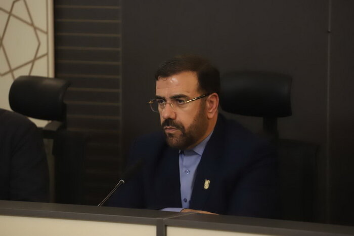 استاندار فارس: ایجاد آرامش در بازار و تامین کالاهای اساسی در دستور کار فرمانداران باشد