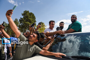 People of Shiraz welcome Hadi Choopan