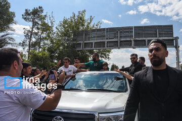 People of Shiraz welcome Hadi Choopan