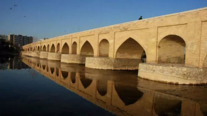 حریم پلهای تاریخی اصفهان را از معنا خالی نکنید