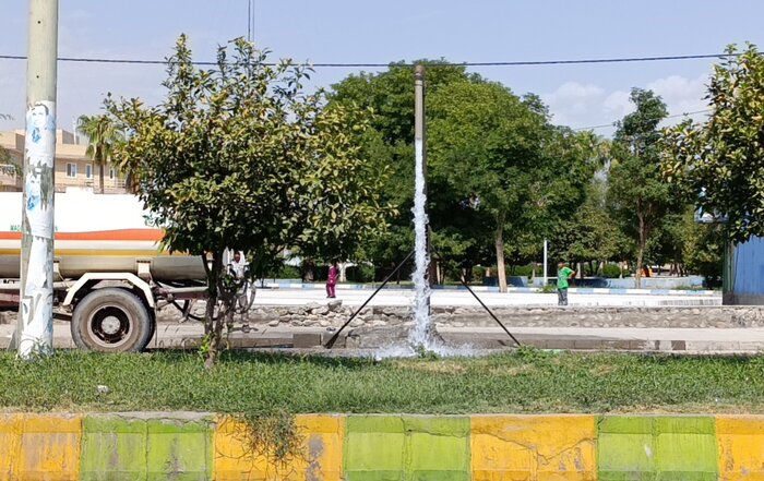 وقتی مایع حیات در شهر جیرفت بهراحتی هدر میرود +فیلم