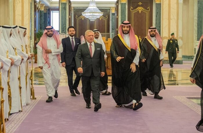 Saudi crown prince talks to Iraqi PM, Jordanian king