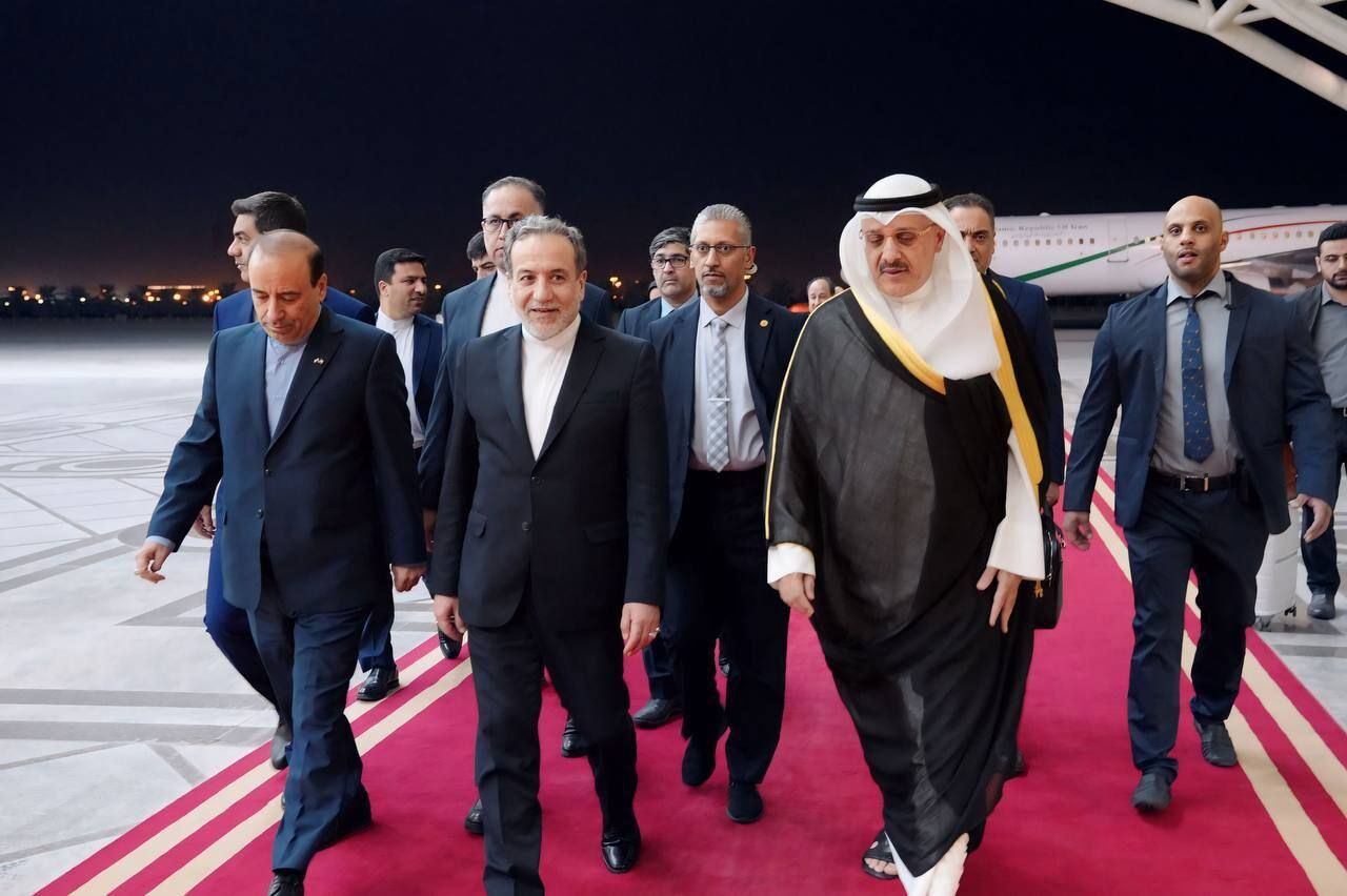 Iran FM Araghchi arrives in Kuwait