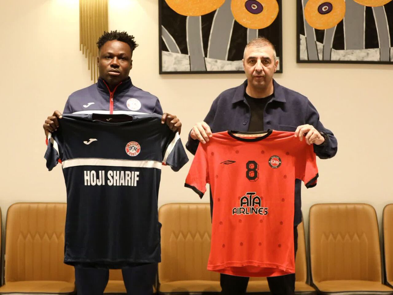 تراکتور مقابل تیم فوتبال روشن تاجیکستان قرمزپوش شد تراکتور مقابل تیم فوتبال روشن تاجیکستان قرمزپوش شد