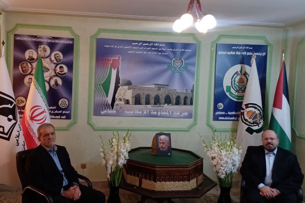 President Pezeshkian visits Hamas office in Tehran to pay tribute to Sinwar