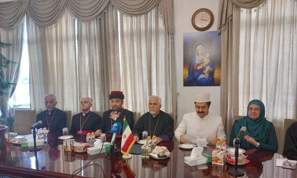 Leaders of religious minorities warn against violation of Iranian soil