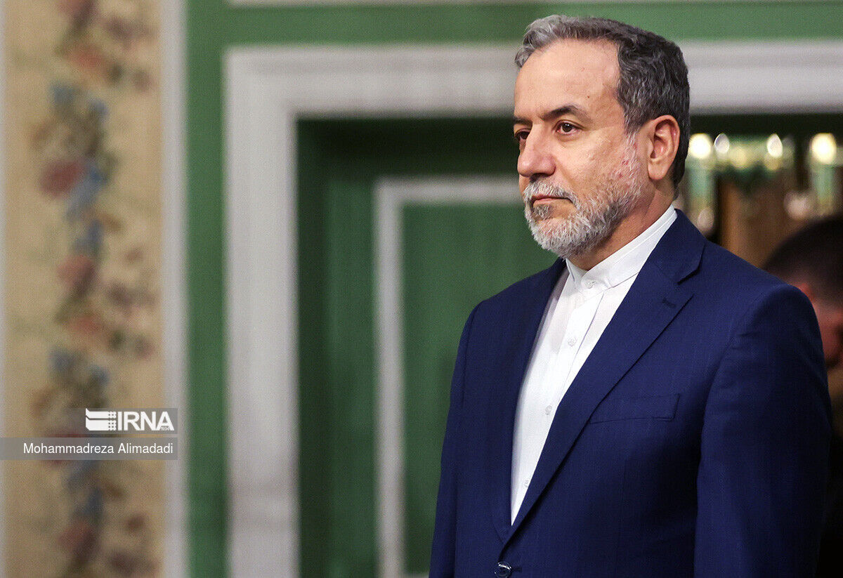 Araghchi: „Wir haben keine Gelegenheit verpasst, unsere Positionen zu den iranischen Inseln darzulegen“