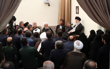 Rencontre avec les responsables du Congrès national pour la commémoration des martyrs de la province du Fars