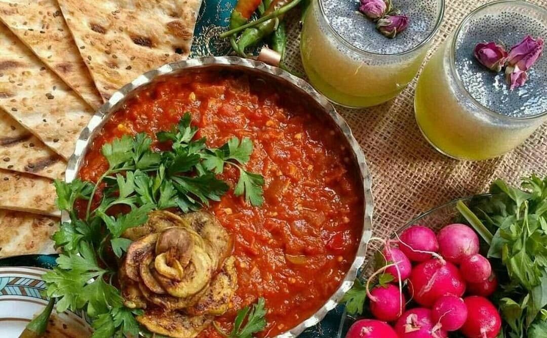 طرز تهیه خوراک خاویار بادمجان مجلسی با کمترین روغن