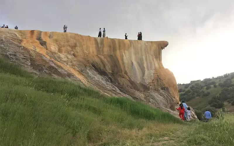 کانی گراوان؛ چشمهای که تاریخ را حکایت میکند