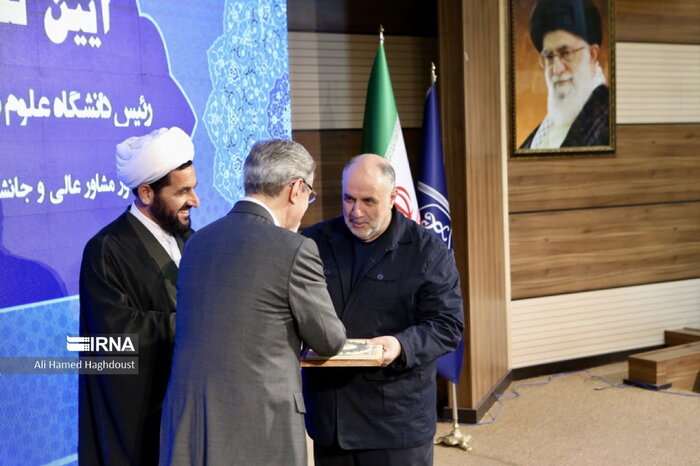 امام جمعه تبریز: مطالبات مالی غیرمتعارف پزشکان به اعتماد عمومی لطمه زده است