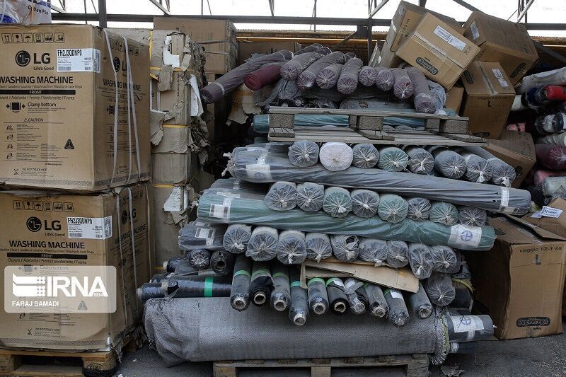 فرمانده انتظامی سمنان: ۱۱ هزار میلیارد ریال کالای قاچاق کشف شد فرمانده انتظامی سمنان: ۱۱ هزار میلیارد ریال کالای قاچاق کشف شد