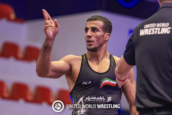 پرچمداری کشتی در پاریس؛ گوش شکستهها آبروداری کردند