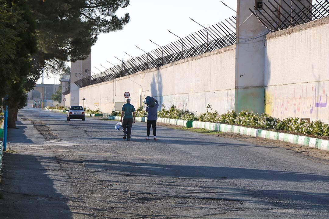 آزادی ۲ برادر پس از ۲۷ سال از زندان قزلحصار کرج