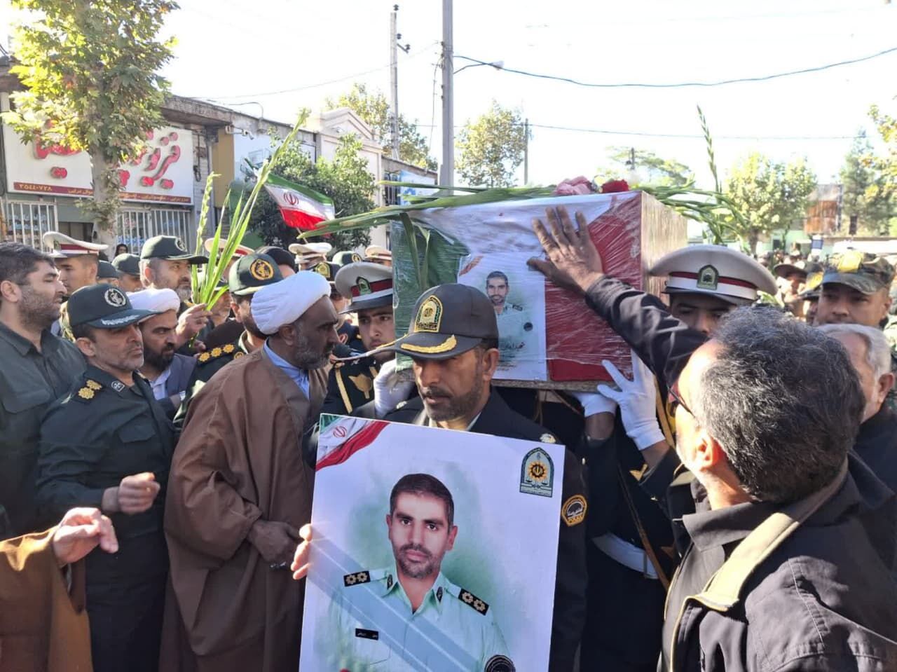 شهید حادثه تروریستی تفتان در کلاله تشییع شد