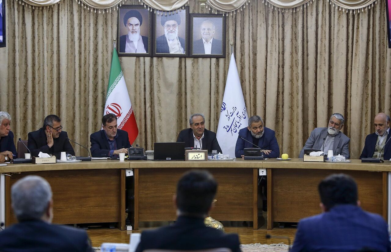 استاندار: نرخ تورم اقلام اساسی در آذربایجان شرقی بالاتر از استانهای همجوار است استاندار: نرخ تورم اقلام اساسی در آذربایجان شرقی بالاتر از استانهای همجوار است