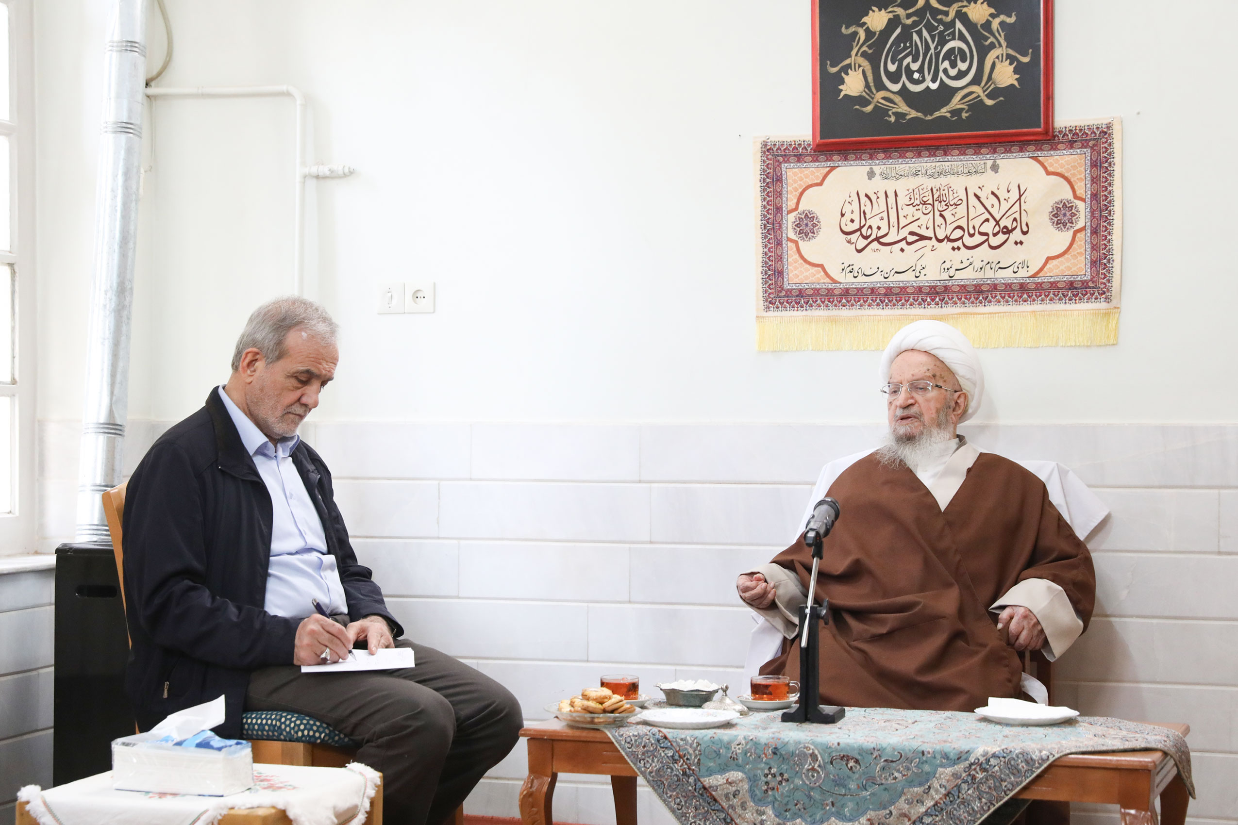 در سفر رئیسجمهور به قم چه گذشت؟